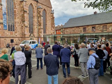 Gedenken an Dr. Walter Lübcke am 2. Juni in Kassel. Über 100 Menschen kamen zur Gedenkveranstaltung an die Martinkirche.